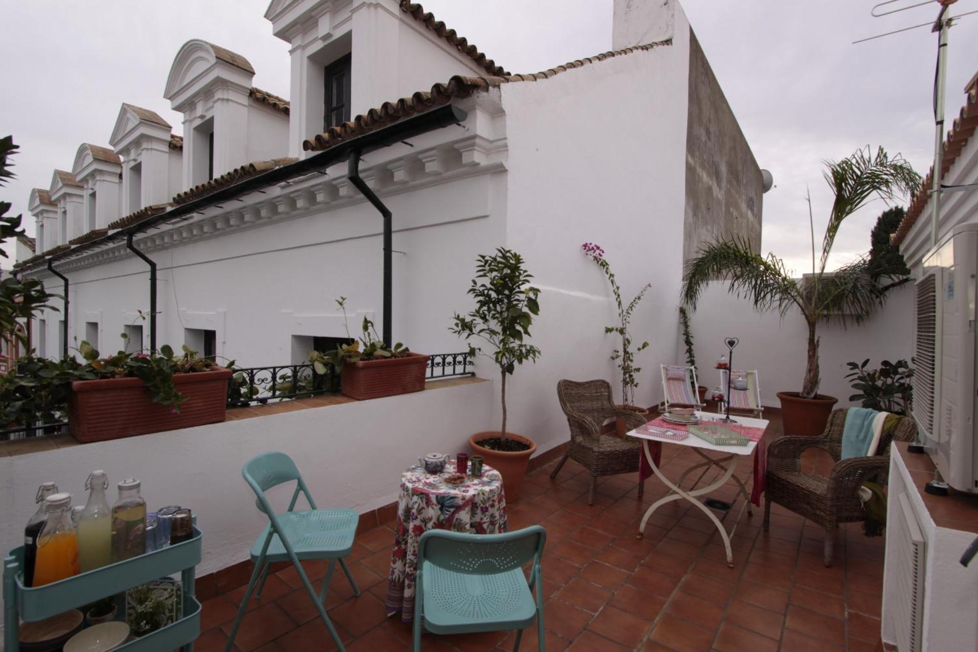 Apartamentos Plaza Pilatos Seville Exterior photo